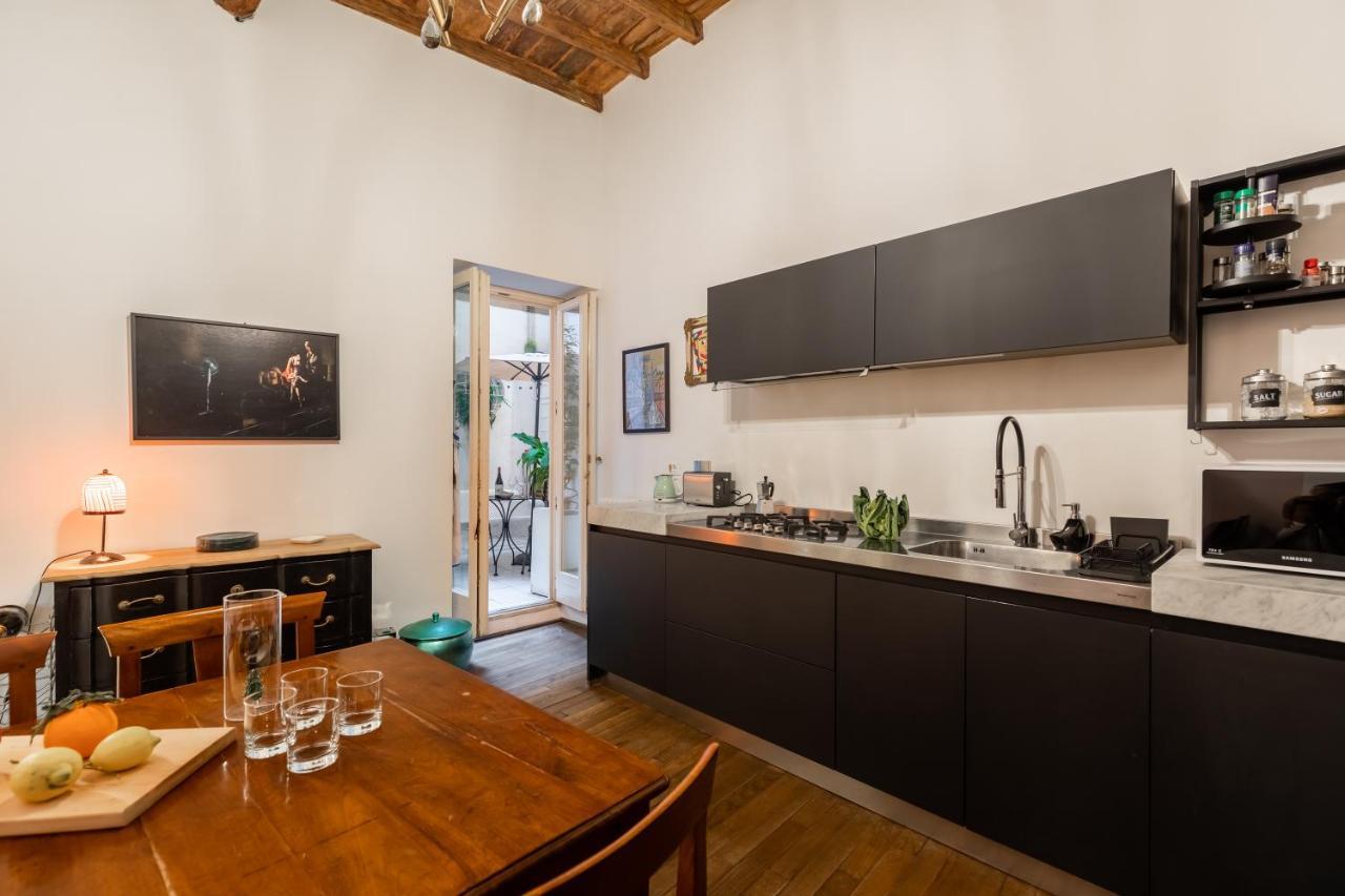Chic And Style In Historical Via Giulia Roma Exterior foto