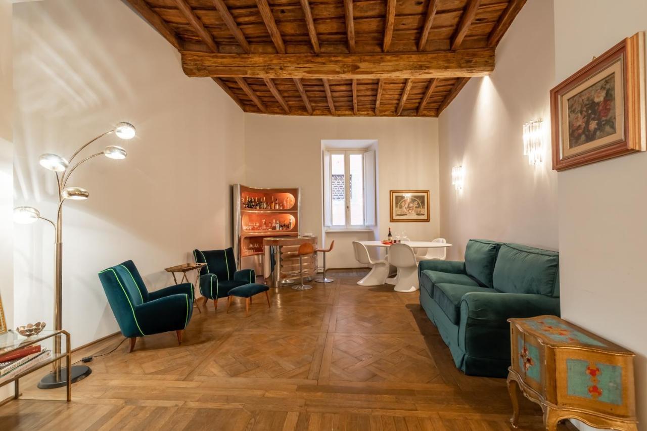 Chic And Style In Historical Via Giulia Roma Exterior foto