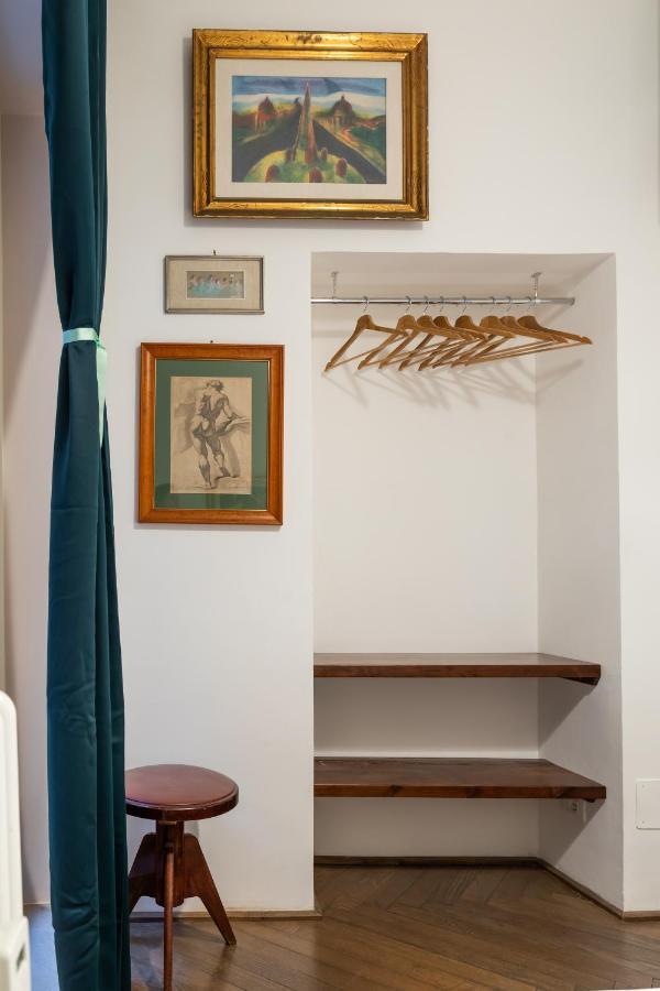 Chic And Style In Historical Via Giulia Roma Exterior foto