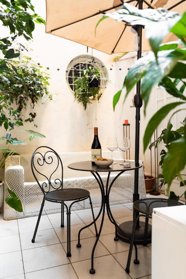 Chic And Style In Historical Via Giulia Roma Exterior foto